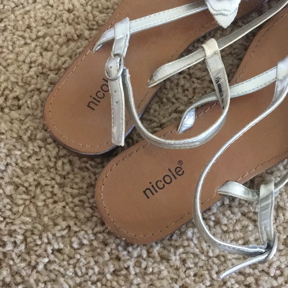 Shoes - Picture 4 of 4